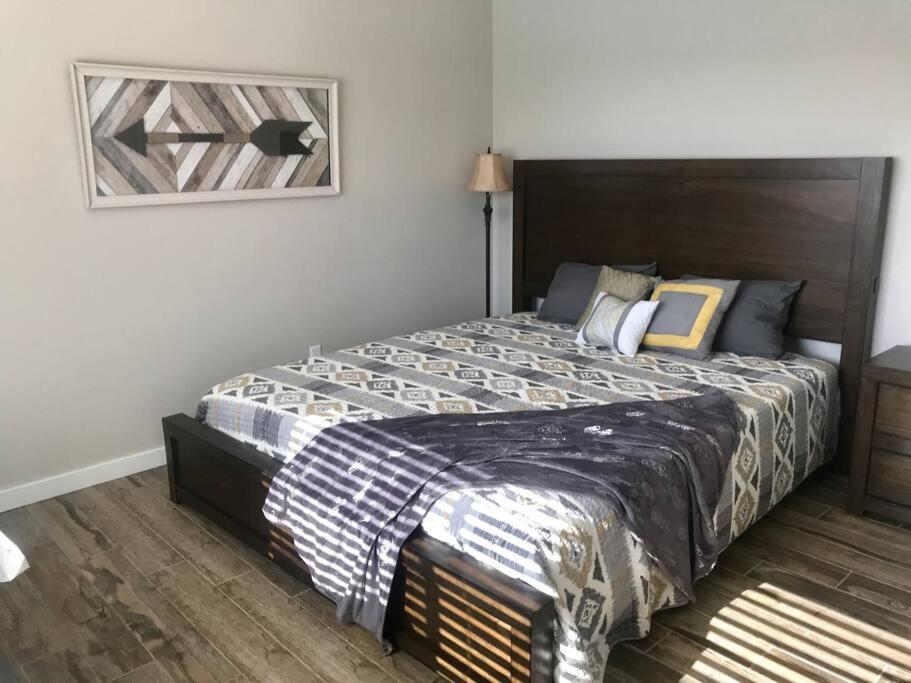 Private View On The Lake Side Of 95! Sleeps 16 哈瓦苏湖城 外观 照片